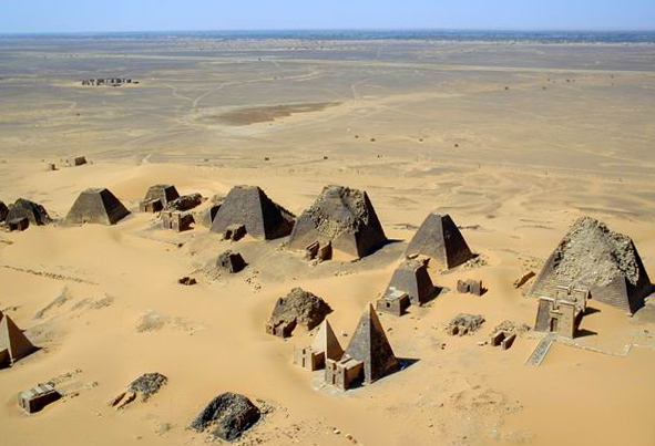 Alcune Piramidi Nubiane a Meroe.